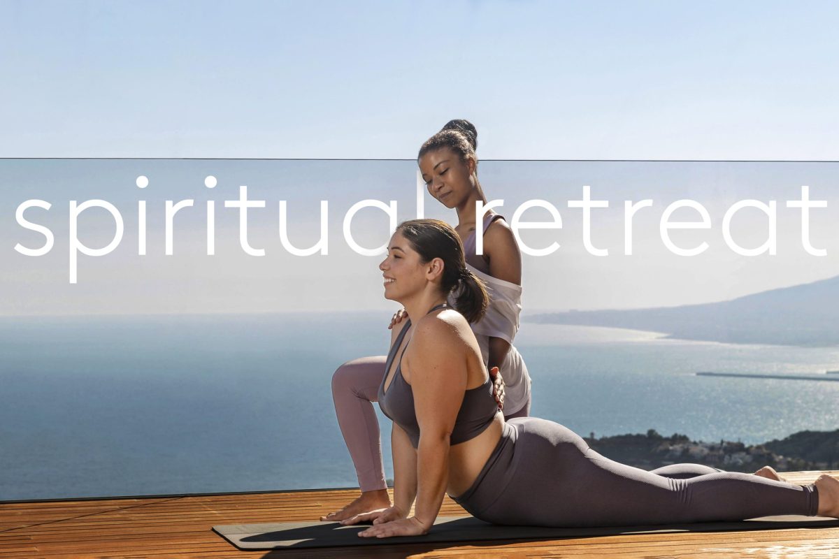 spiritual-retreat-with-women-outdoors